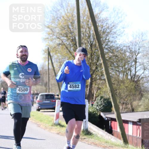 06.04.2025 - 44. Internationalen Wilhelmsburger Insellauf Jannik Wohlers http://msf.ph/oto/7599616 06.04.2025 10:40:37 Laufen 3500, 4580, 4582 meine-sportfotos.de