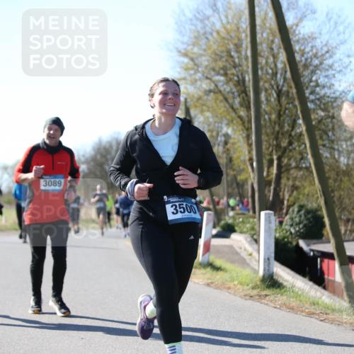 06.04.2025 - 44. Internationalen Wilhelmsburger Insellauf Jannik Wohlers http://msf.ph/oto/7599640 06.04.2025 10:40:39 Laufen 3533, 3089, 3500, 45 meine-sportfotos.de