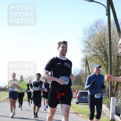 06.04.2025 - 44. Internationalen Wilhelmsburger Insellauf Jannik Wohlers http://msf.ph/oto/7599771 06.04.2025 10:40:50 Laufen 3888, 5213, 56, 3026 meine-sportfotos.de