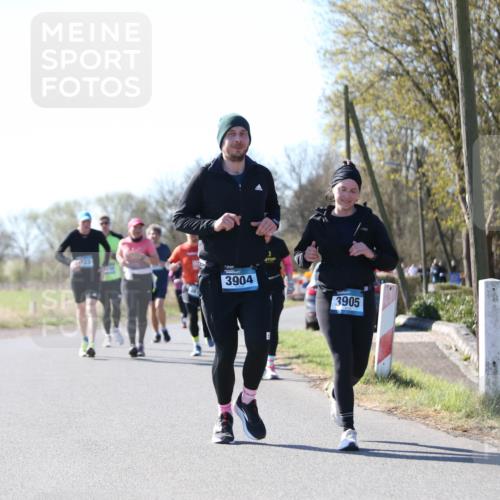 06.04.2025 - 44. Internationalen Wilhelmsburger Insellauf Jannik Wohlers http://msf.ph/oto/7599899 06.04.2025 10:41:02 Laufen 3904, 3905 meine-sportfotos.de