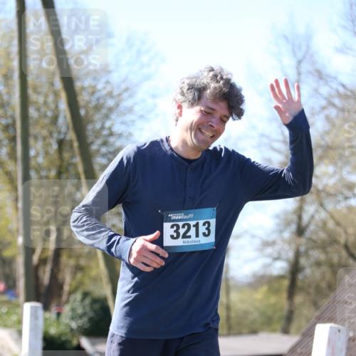 06.04.2025 - 44. Internationalen Wilhelmsburger Insellauf Jannik Wohlers http://msf.ph/oto/7599989 06.04.2025 10:41:10 Laufen 3213 meine-sportfotos.de