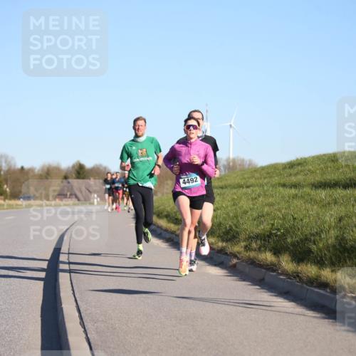 06.04.2025 - 44. Internationalen Wilhelmsburger Insellauf Jannik Wohlers http://msf.ph/oto/7600079 06.04.2025 09:18:53 Laufen 225, 4492 meine-sportfotos.de