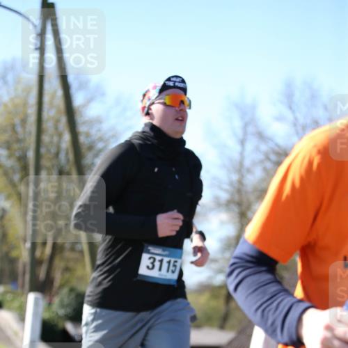 06.04.2025 - 44. Internationalen Wilhelmsburger Insellauf Jannik Wohlers http://msf.ph/oto/7600100 06.04.2025 10:41:28 Laufen 3115 meine-sportfotos.de