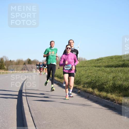 06.04.2025 - 44. Internationalen Wilhelmsburger Insellauf Jannik Wohlers http://msf.ph/oto/7600102 06.04.2025 09:18:53 Laufen 4492 meine-sportfotos.de