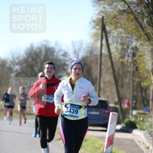 06.04.2025 - 44. Internationalen Wilhelmsburger Insellauf Jannik Wohlers http://msf.ph/oto/7600116 06.04.2025 10:41:29 Laufen 3953, 3439 meine-sportfotos.de