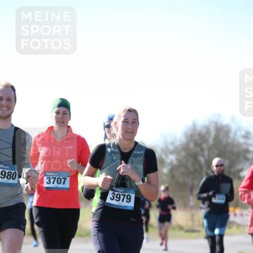 06.04.2025 - 44. Internationalen Wilhelmsburger Insellauf Jannik Wohlers http://msf.ph/oto/7600130 06.04.2025 10:41:30 Laufen 980, 3707, 3979 meine-sportfotos.de