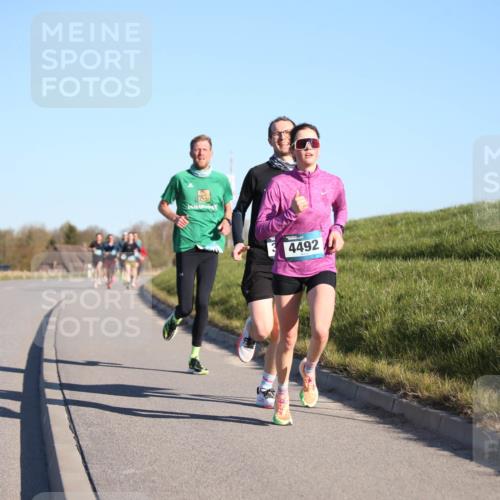 06.04.2025 - 44. Internationalen Wilhelmsburger Insellauf Jannik Wohlers http://msf.ph/oto/7600142 06.04.2025 09:18:54 Laufen 4492 meine-sportfotos.de