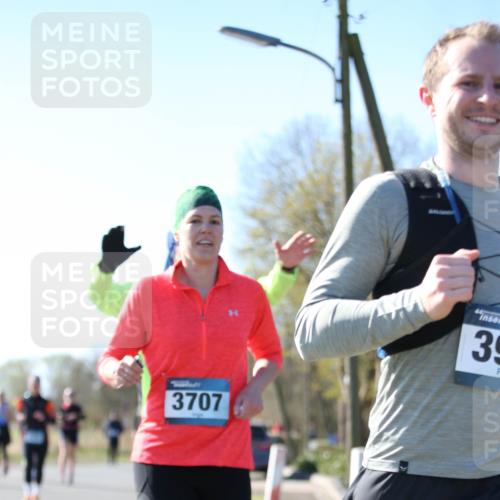 06.04.2025 - 44. Internationalen Wilhelmsburger Insellauf Jannik Wohlers http://msf.ph/oto/7600145 06.04.2025 10:41:32 Laufen 3707, 39 meine-sportfotos.de
