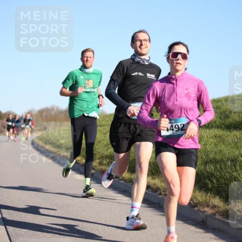 06.04.2025 - 44. Internationalen Wilhelmsburger Insellauf Jannik Wohlers http://msf.ph/oto/7600191 06.04.2025 09:18:55 Laufen 492 meine-sportfotos.de