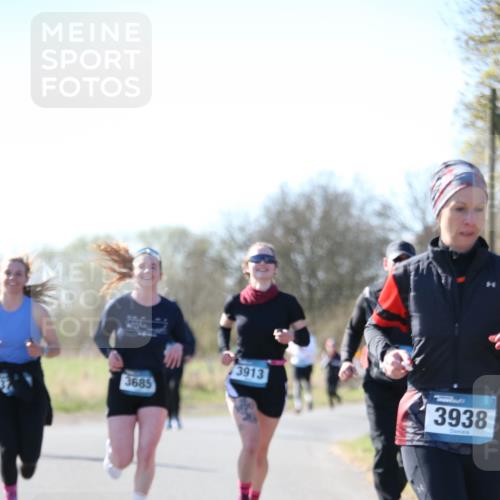 06.04.2025 - 44. Internationalen Wilhelmsburger Insellauf Jannik Wohlers http://msf.ph/oto/7600198 06.04.2025 10:41:37 Laufen 3685, 3913, 3938 meine-sportfotos.de