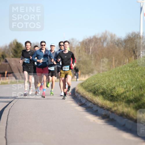 06.04.2025 - 44. Internationalen Wilhelmsburger Insellauf Jannik Wohlers http://msf.ph/oto/7600279 06.04.2025 09:18:57 Laufen 4511, 1285, 3961, 44395 meine-sportfotos.de