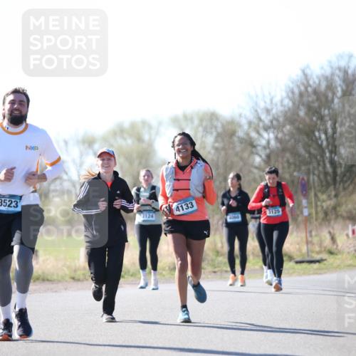 06.04.2025 - 44. Internationalen Wilhelmsburger Insellauf Jannik Wohlers http://msf.ph/oto/7600313 06.04.2025 10:41:50 Laufen 3523, 3124, 4133, 4060, 3125 meine-sportfotos.de