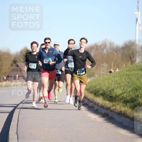 06.04.2025 - 44. Internationalen Wilhelmsburger Insellauf Jannik Wohlers http://msf.ph/oto/7600323 06.04.2025 09:18:59 Laufen 4511, 420, 961, 3566, 4439 meine-sportfotos.de