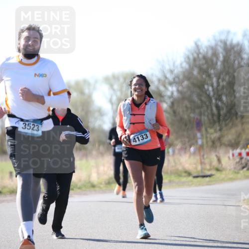 06.04.2025 - 44. Internationalen Wilhelmsburger Insellauf Jannik Wohlers http://msf.ph/oto/7600326 06.04.2025 10:41:51 Laufen 3523, 4133 meine-sportfotos.de