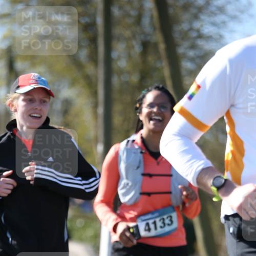 06.04.2025 - 44. Internationalen Wilhelmsburger Insellauf Jannik Wohlers http://msf.ph/oto/7600344 06.04.2025 10:41:55 Laufen 4133 meine-sportfotos.de