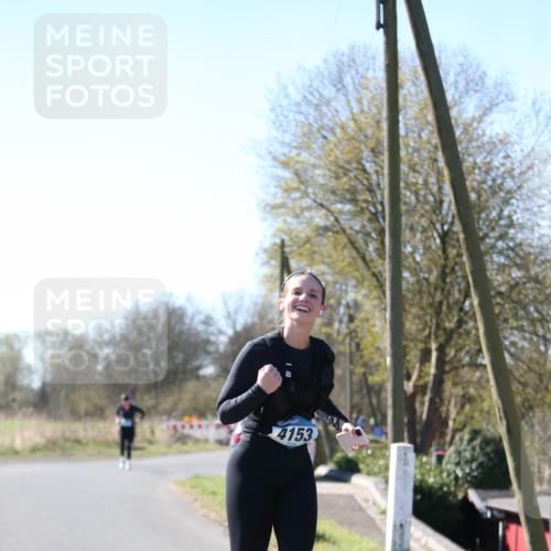 06.04.2025 - 44. Internationalen Wilhelmsburger Insellauf Jannik Wohlers http://msf.ph/oto/7600396 06.04.2025 10:42:02 Laufen 4153 meine-sportfotos.de
