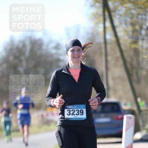 06.04.2025 - 44. Internationalen Wilhelmsburger Insellauf Jannik Wohlers http://msf.ph/oto/7600427 06.04.2025 10:42:13 Laufen 3239 meine-sportfotos.de