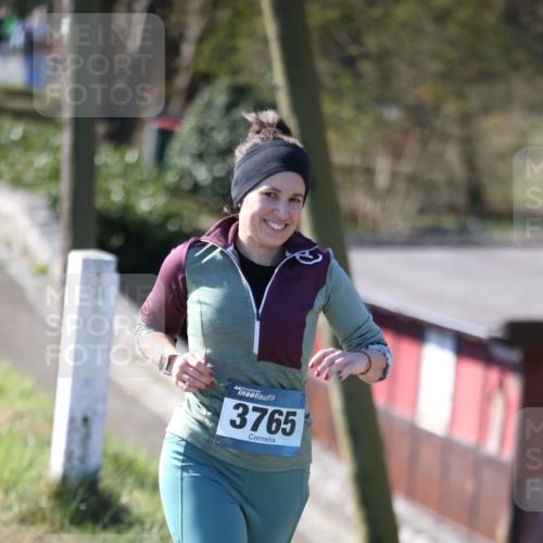 06.04.2025 - 44. Internationalen Wilhelmsburger Insellauf Jannik Wohlers http://msf.ph/oto/7600486 06.04.2025 10:42:25 Laufen 3765 meine-sportfotos.de