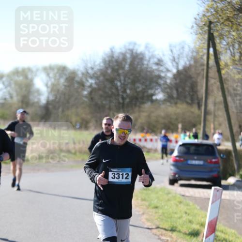 06.04.2025 - 44. Internationalen Wilhelmsburger Insellauf Jannik Wohlers http://msf.ph/oto/7600522 06.04.2025 10:42:32 Laufen 3312 meine-sportfotos.de