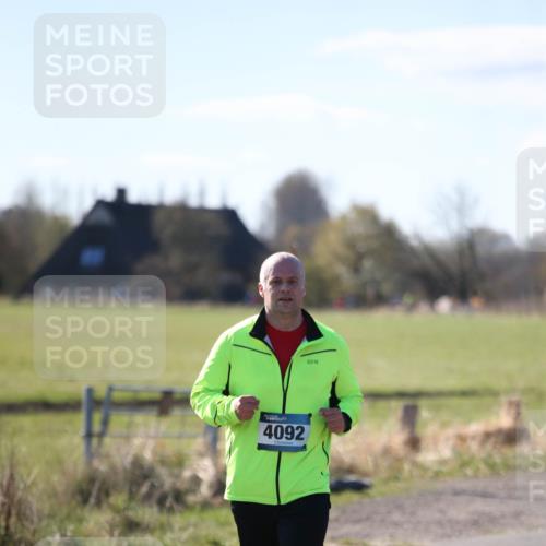 06.04.2025 - 44. Internationalen Wilhelmsburger Insellauf Jannik Wohlers http://msf.ph/oto/7600591 06.04.2025 10:42:46 Laufen 4092 meine-sportfotos.de