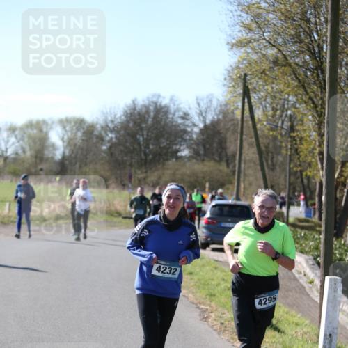 06.04.2025 - 44. Internationalen Wilhelmsburger Insellauf Jannik Wohlers http://msf.ph/oto/7600613 06.04.2025 10:42:52 Laufen 4232, 4295 meine-sportfotos.de