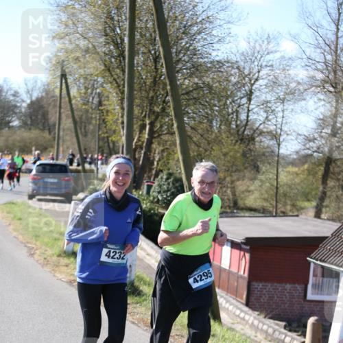 06.04.2025 - 44. Internationalen Wilhelmsburger Insellauf Jannik Wohlers http://msf.ph/oto/7600623 06.04.2025 10:42:53 Laufen 4232, 4295 meine-sportfotos.de
