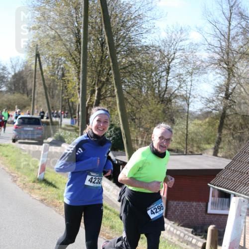 06.04.2025 - 44. Internationalen Wilhelmsburger Insellauf Jannik Wohlers http://msf.ph/oto/7600629 06.04.2025 10:42:53 Laufen 4232, 4295 meine-sportfotos.de