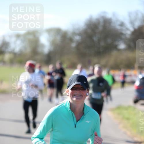 06.04.2025 - 44. Internationalen Wilhelmsburger Insellauf Jannik Wohlers http://msf.ph/oto/7600675 06.04.2025 10:42:59 Laufen 4143 meine-sportfotos.de