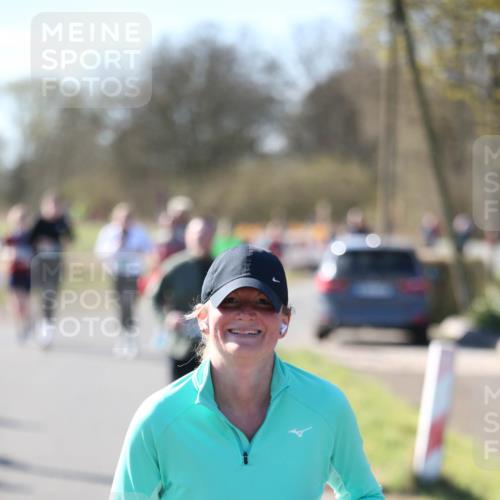 06.04.2025 - 44. Internationalen Wilhelmsburger Insellauf Jannik Wohlers http://msf.ph/oto/7600685 06.04.2025 10:42:59 Laufen 4143 meine-sportfotos.de