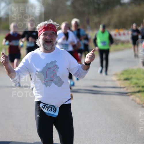 06.04.2025 - 44. Internationalen Wilhelmsburger Insellauf Jannik Wohlers http://msf.ph/oto/7600694 06.04.2025 10:43:02 Laufen 4539 meine-sportfotos.de