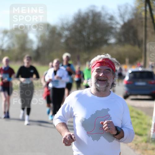 06.04.2025 - 44. Internationalen Wilhelmsburger Insellauf Jannik Wohlers http://msf.ph/oto/7600714 06.04.2025 10:43:03 Laufen 4539 meine-sportfotos.de