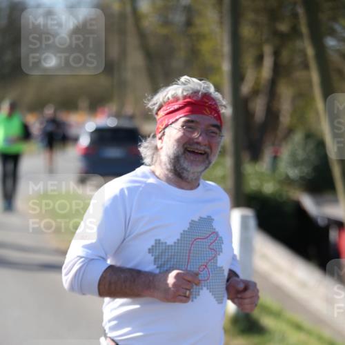 06.04.2025 - 44. Internationalen Wilhelmsburger Insellauf Jannik Wohlers http://msf.ph/oto/7600732 06.04.2025 10:43:04 Laufen 4539 meine-sportfotos.de