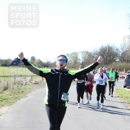 06.04.2025 - 44. Internationalen Wilhelmsburger Insellauf Jannik Wohlers http://msf.ph/oto/7600749 06.04.2025 10:43:05 Laufen 4275, 3428, 41, 3429, 4415 meine-sportfotos.de