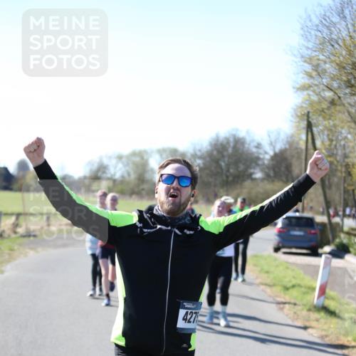 06.04.2025 - 44. Internationalen Wilhelmsburger Insellauf Jannik Wohlers http://msf.ph/oto/7600770 06.04.2025 10:43:06 Laufen 427 meine-sportfotos.de