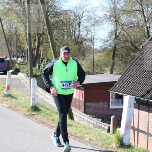 06.04.2025 - 44. Internationalen Wilhelmsburger Insellauf Jannik Wohlers http://msf.ph/oto/7600853 06.04.2025 10:43:11 Laufen 4415 meine-sportfotos.de