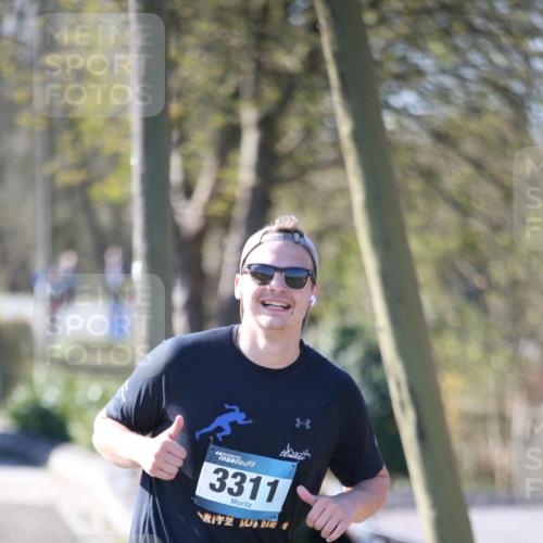 06.04.2025 - 44. Internationalen Wilhelmsburger Insellauf Jannik Wohlers http://msf.ph/oto/7600887 06.04.2025 10:43:17 Laufen 3311, 4 meine-sportfotos.de