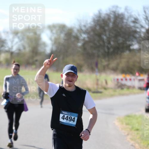 06.04.2025 - 44. Internationalen Wilhelmsburger Insellauf Jannik Wohlers http://msf.ph/oto/7600912 06.04.2025 10:43:20 Laufen 4494 meine-sportfotos.de