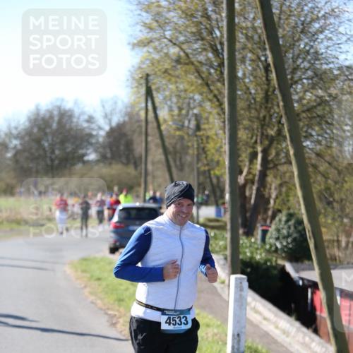 06.04.2025 - 44. Internationalen Wilhelmsburger Insellauf Jannik Wohlers http://msf.ph/oto/7601139 06.04.2025 10:43:54 Laufen 4533 meine-sportfotos.de