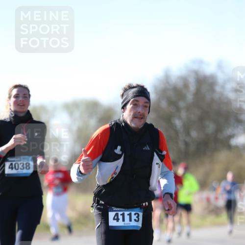 06.04.2025 - 44. Internationalen Wilhelmsburger Insellauf Jannik Wohlers http://msf.ph/oto/7601178 06.04.2025 10:44:02 Laufen 4038, 4113 meine-sportfotos.de