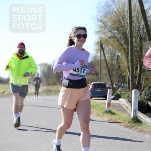 06.04.2025 - 44. Internationalen Wilhelmsburger Insellauf Jannik Wohlers http://msf.ph/oto/7601280 06.04.2025 10:44:16 Laufen 4517, 349 meine-sportfotos.de