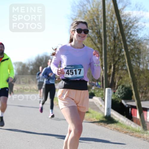 06.04.2025 - 44. Internationalen Wilhelmsburger Insellauf Jannik Wohlers http://msf.ph/oto/7601288 06.04.2025 10:44:16 Laufen 4517 meine-sportfotos.de