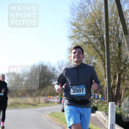 06.04.2025 - 44. Internationalen Wilhelmsburger Insellauf Jannik Wohlers http://msf.ph/oto/7601318 06.04.2025 10:44:21 Laufen 3507 meine-sportfotos.de