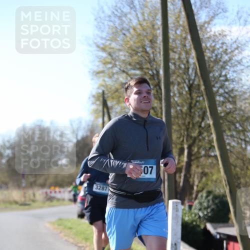 06.04.2025 - 44. Internationalen Wilhelmsburger Insellauf Jannik Wohlers http://msf.ph/oto/7601325 06.04.2025 10:44:21 Laufen 3287, 507 meine-sportfotos.de