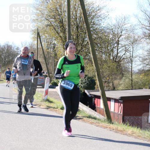 06.04.2025 - 44. Internationalen Wilhelmsburger Insellauf Jannik Wohlers http://msf.ph/oto/7601398 06.04.2025 10:44:45 Laufen 3868, 3483, 3482, 3969 meine-sportfotos.de