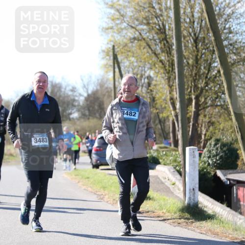 06.04.2025 - 44. Internationalen Wilhelmsburger Insellauf Jannik Wohlers http://msf.ph/oto/7601412 06.04.2025 10:44:46 Laufen 106, 3868, 3482, 3483, 3969 meine-sportfotos.de
