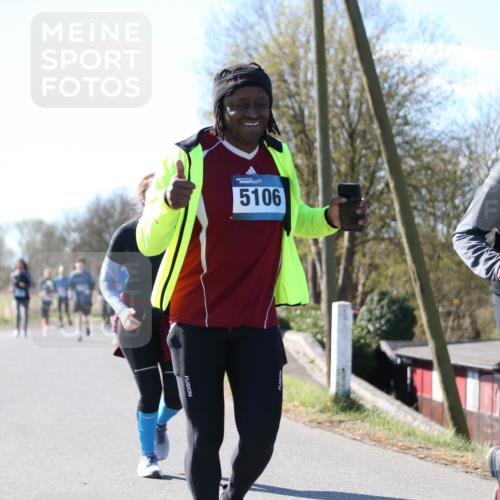 06.04.2025 - 44. Internationalen Wilhelmsburger Insellauf Jannik Wohlers http://msf.ph/oto/7601505 06.04.2025 10:44:50 Laufen 5106, 3868 meine-sportfotos.de