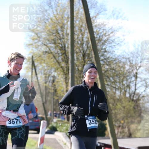 06.04.2025 - 44. Internationalen Wilhelmsburger Insellauf Jannik Wohlers http://msf.ph/oto/7601558 06.04.2025 10:45:01 Laufen 3576, 3573 meine-sportfotos.de