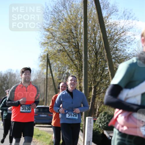 06.04.2025 - 44. Internationalen Wilhelmsburger Insellauf Jannik Wohlers http://msf.ph/oto/7601566 06.04.2025 10:45:02 Laufen 3530, 3529 meine-sportfotos.de