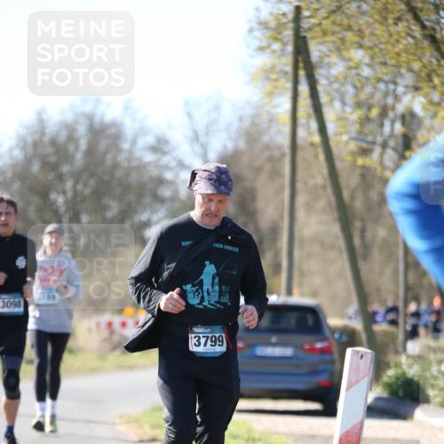 06.04.2025 - 44. Internationalen Wilhelmsburger Insellauf Jannik Wohlers http://msf.ph/oto/7601595 06.04.2025 10:45:06 Laufen 3098, 5139, 3799 meine-sportfotos.de