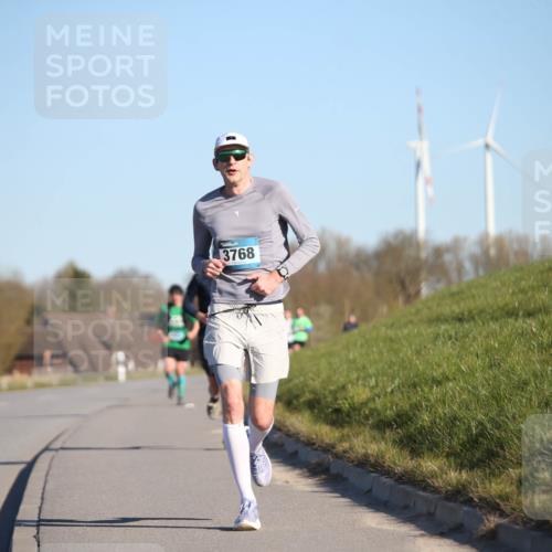 06.04.2025 - 44. Internationalen Wilhelmsburger Insellauf Jannik Wohlers http://msf.ph/oto/7604384 06.04.2025 09:21:49 Laufen 3768 meine-sportfotos.de